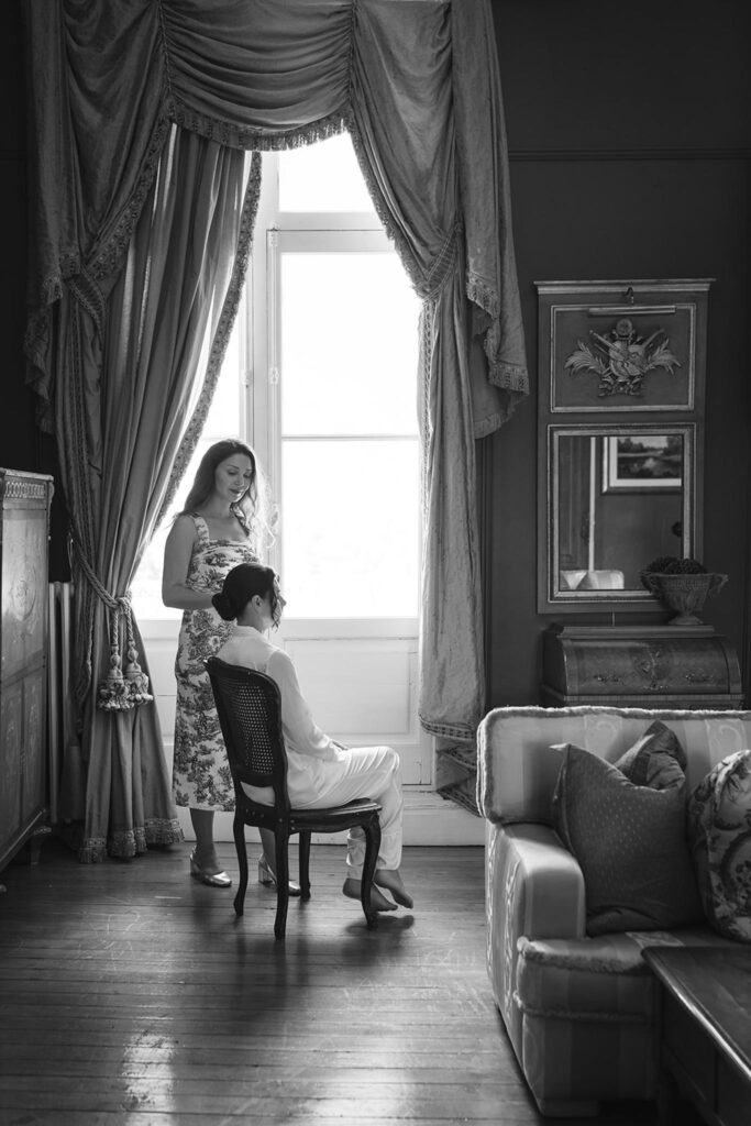 de la valouze a.bukowska bride getting ready hair