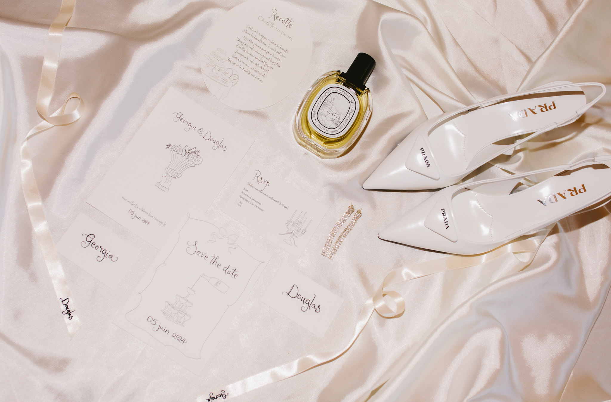 Wedding ceremony at Domaine de Lamanon photographed by Roxane Nicolas for French Wedding Style