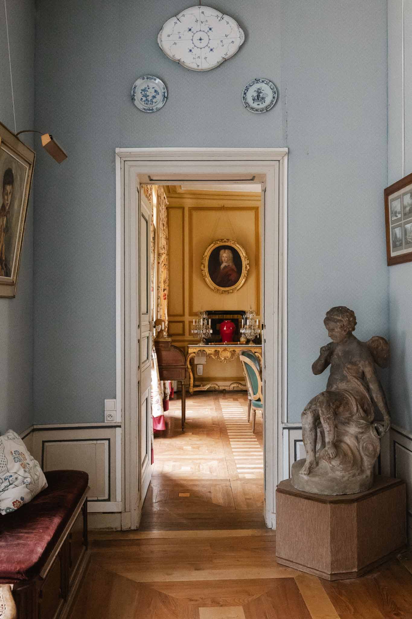 Classical chÃƒÂ¢teau interior rooms with period decor and architectural details
