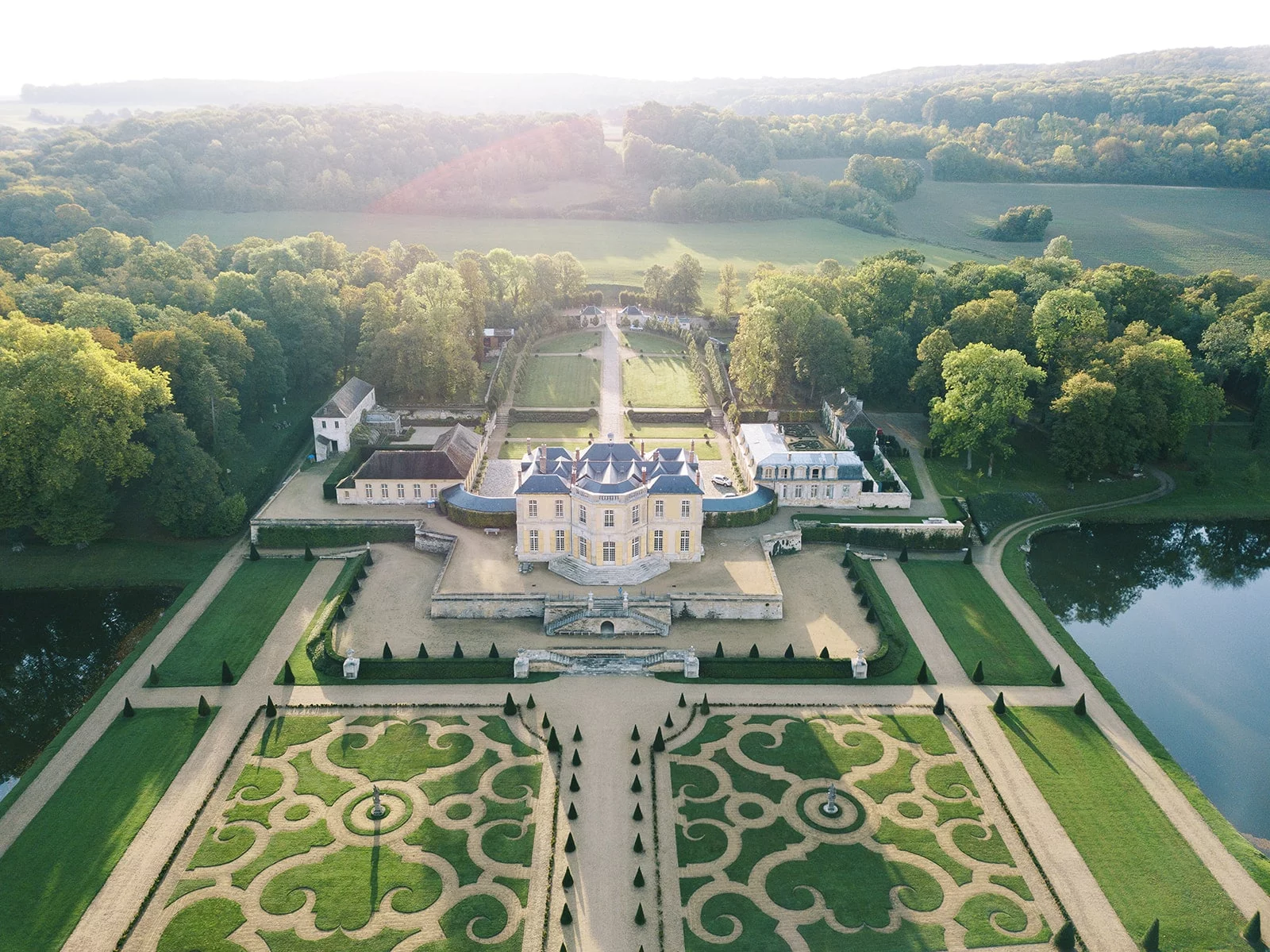 luxury wedding venue in france chateau de villette