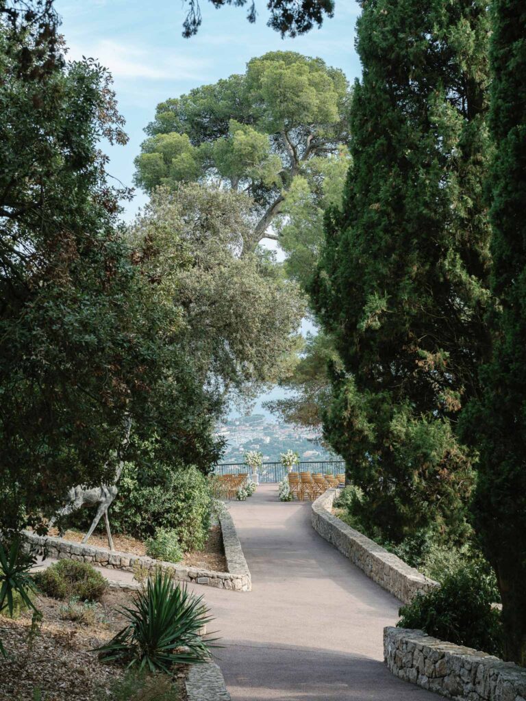 Domaine Mont Leuze CC Weddings ceremony area garden aisle overlooking view