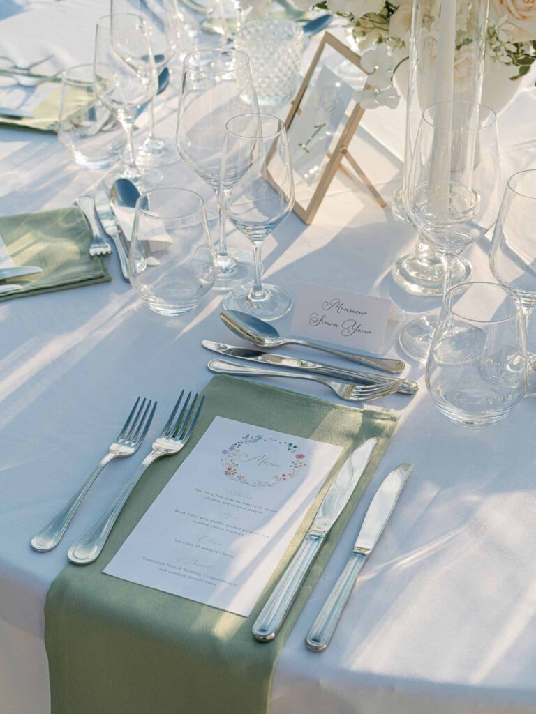 Domaine Mont Leuze CC Weddings detail shot green table napkin silverwear glass