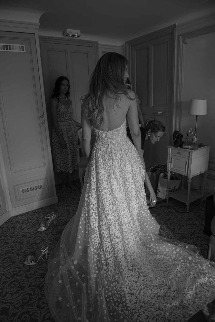 Villa Ehprussi Tatyana bride getting ready back details long trail dress black white photo