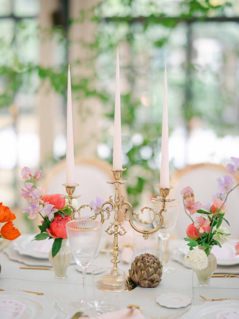 Château Belle Epoque Adeline Murzeau detail shot reception table gold candle holder flowers