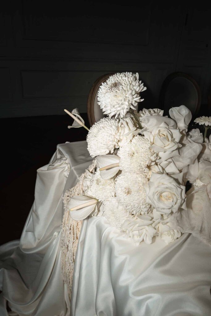 Chateau de Ferrieres Avecamour detail shot flower arrangement reception table