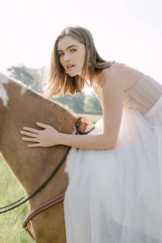 Chateau sainte claire keith flament short hair bride riding horse