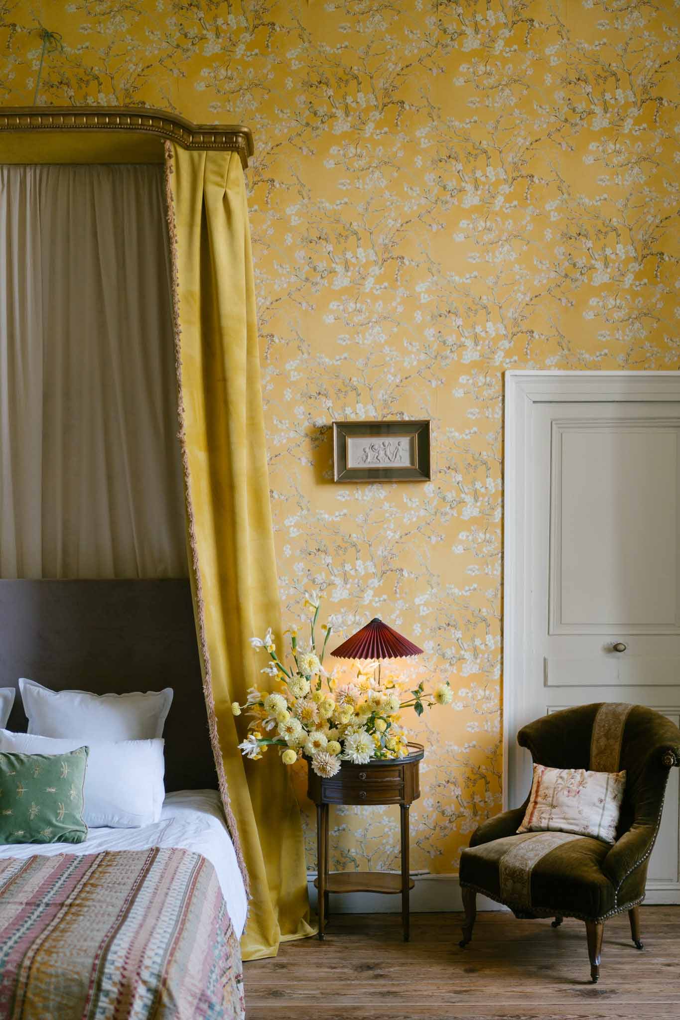 Reception table details