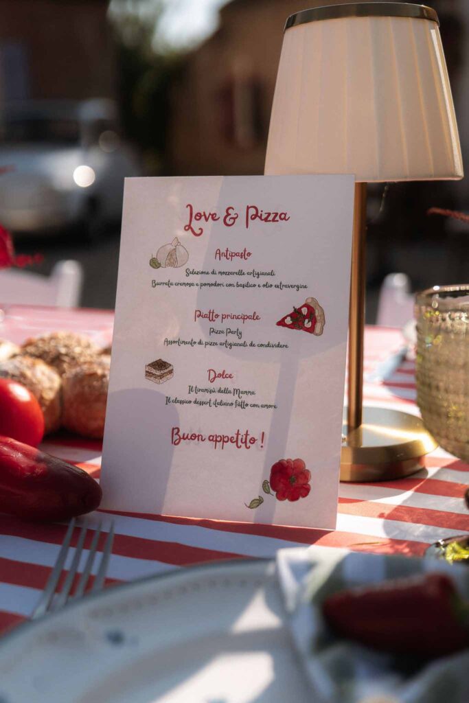 Chateau de Glairans Labricole menu card centerpiece lamp reception table