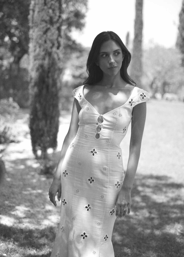 La Grand Belly T.Braoun bride white eyelet dress black white photo