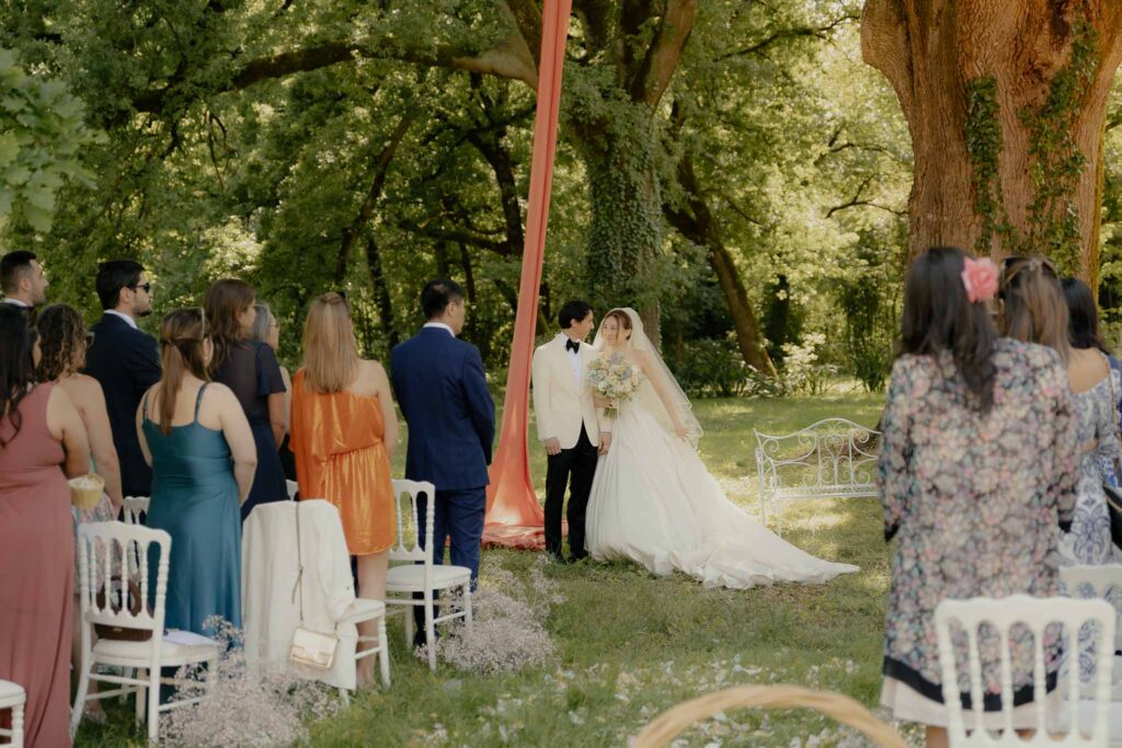 Garrevaques Aibo Studio couple standing ceremony altar guests seating