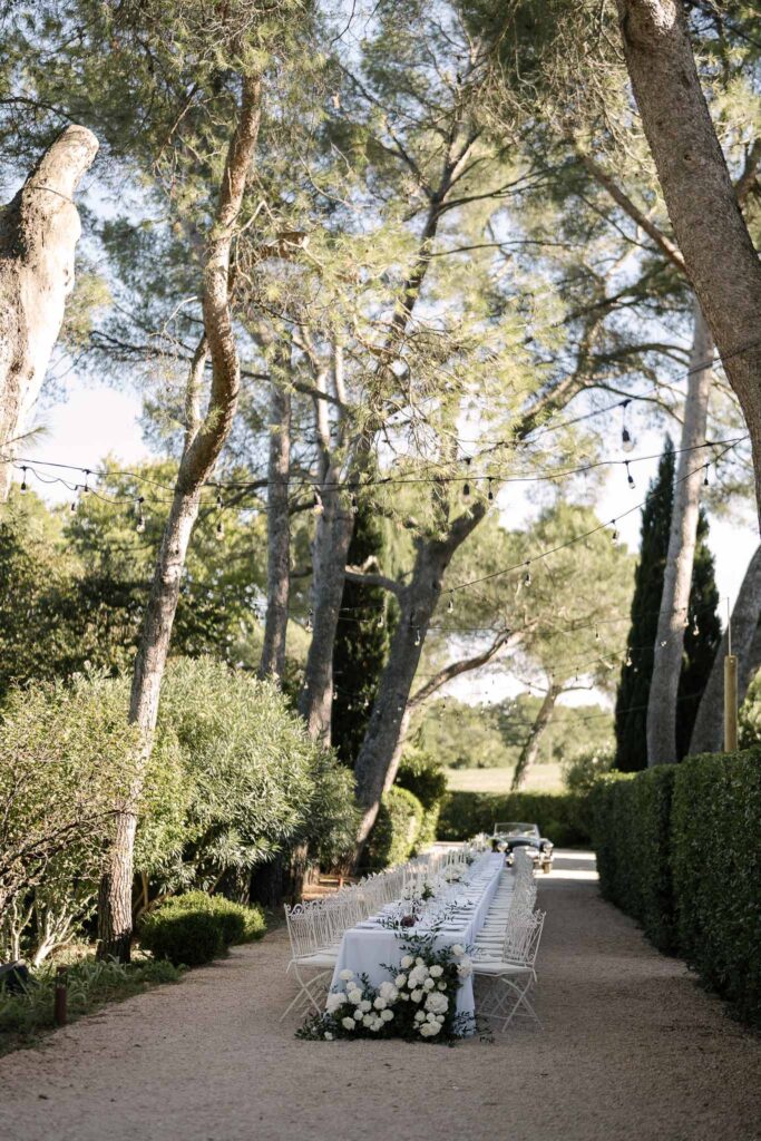 Tour Vaucros S.Rached tablescape long white chair garden